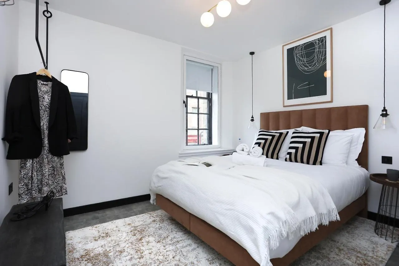 The Brewers Rooms Contemporary Aparthotel Edinburgh