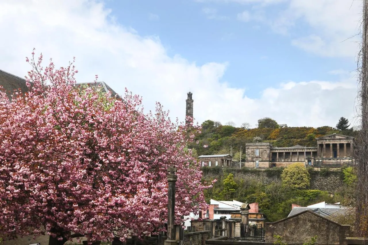 The Brewers Rooms Contemporary Aparthotel Edinburgh