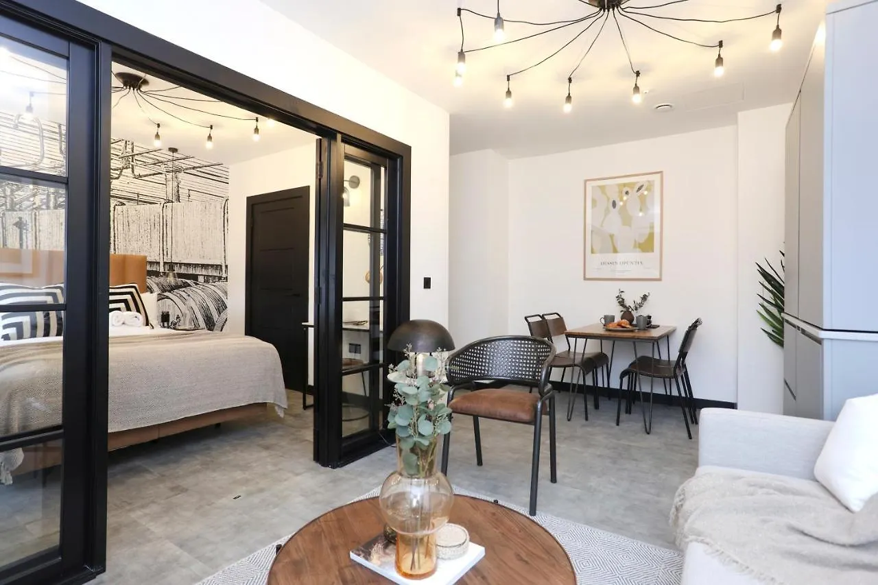 The Brewers Rooms Contemporary Aparthotel Edinburgh United Kingdom