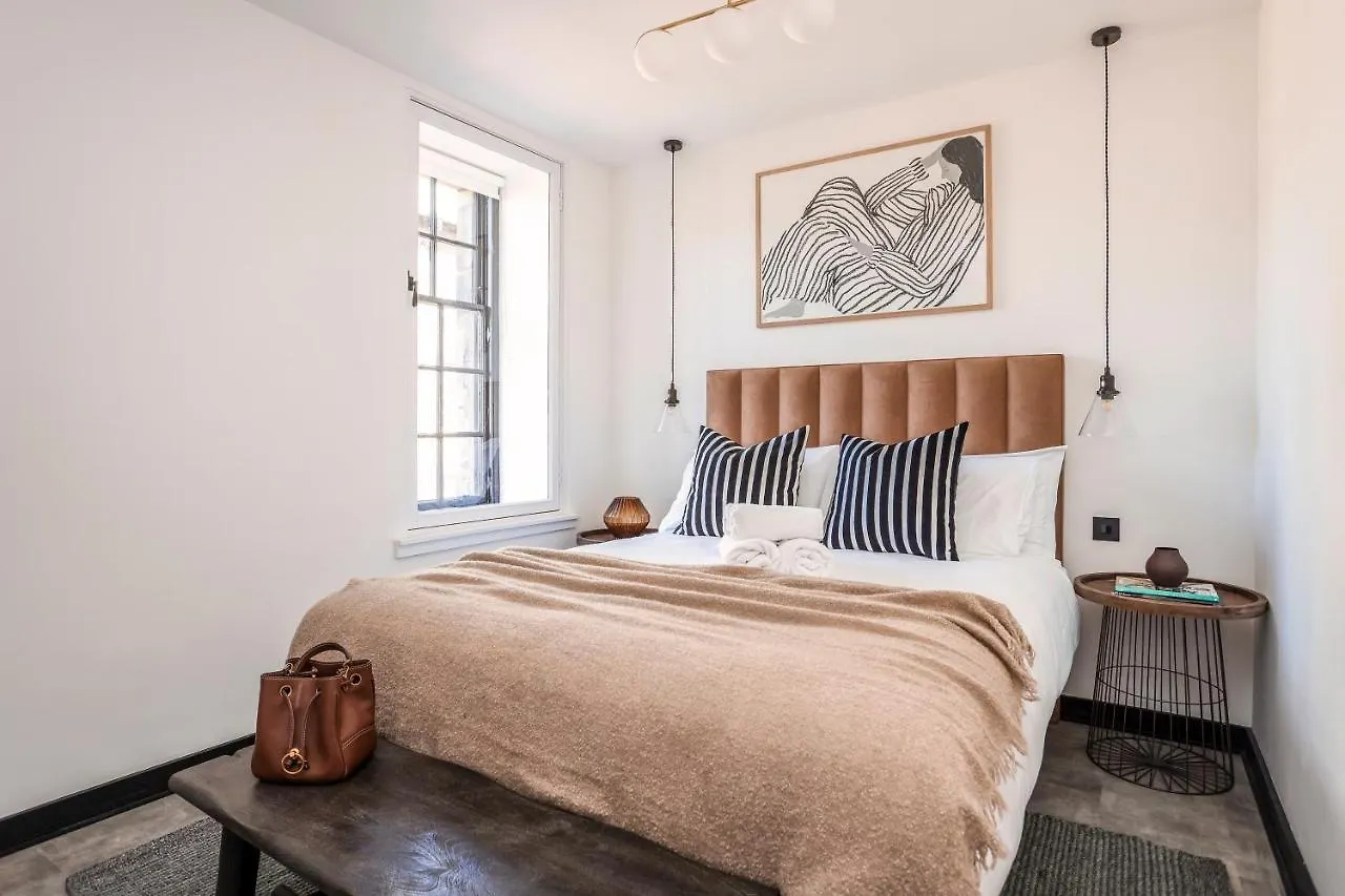 The Brewers Rooms Contemporary Aparthotel Edinburgh