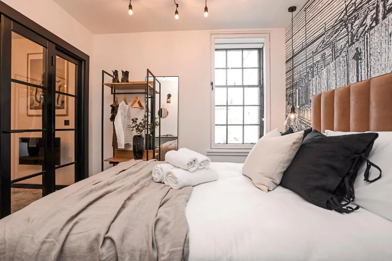 The Brewers Rooms Contemporary Aparthotel Edinburgh