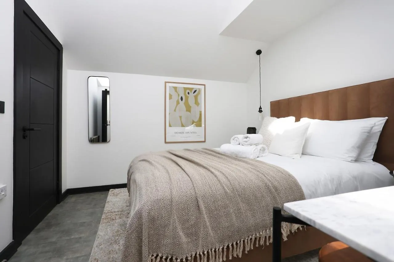 The Brewers Rooms Contemporary Aparthotel Edinburgh 0*,
